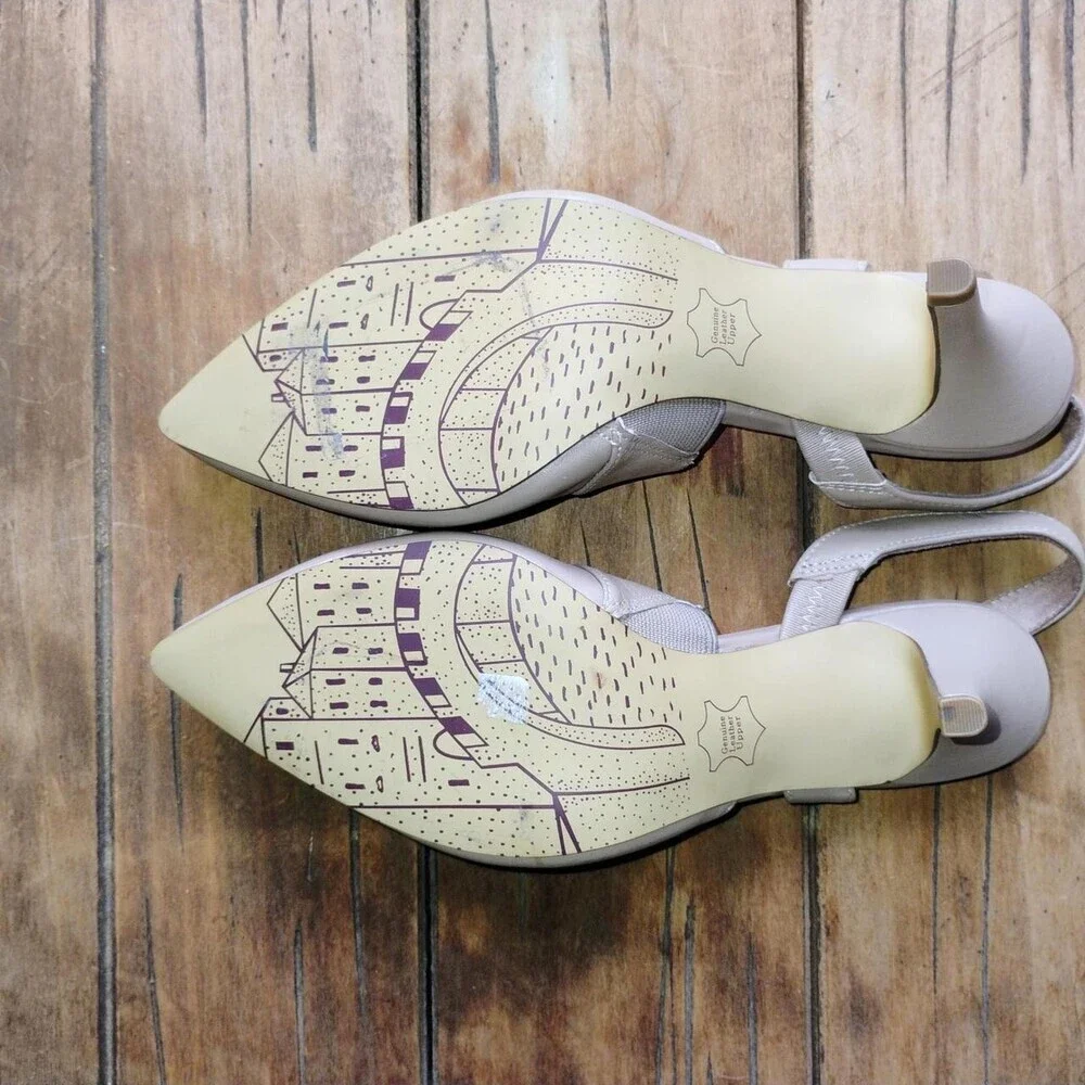 Bella Vita Women's Tan Courts